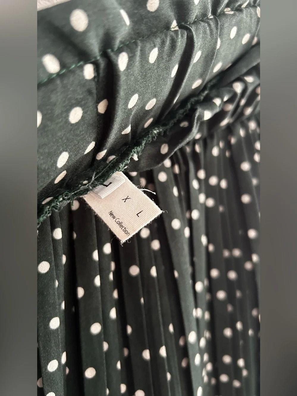 Exlura Green Polka Dot Pleated Midi Skirt